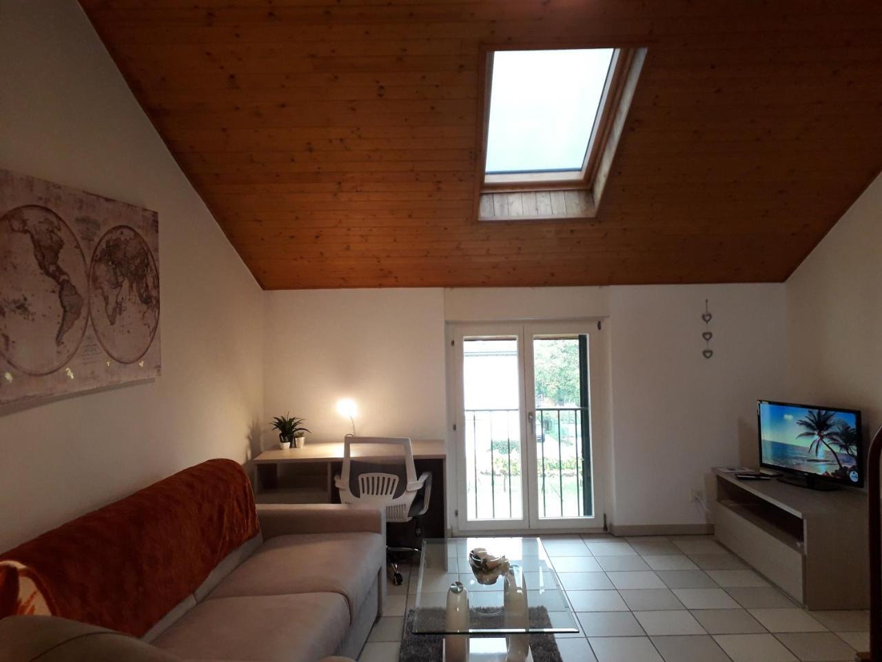 Holidays Homes Il Folletto Quartino Eksteriør billede